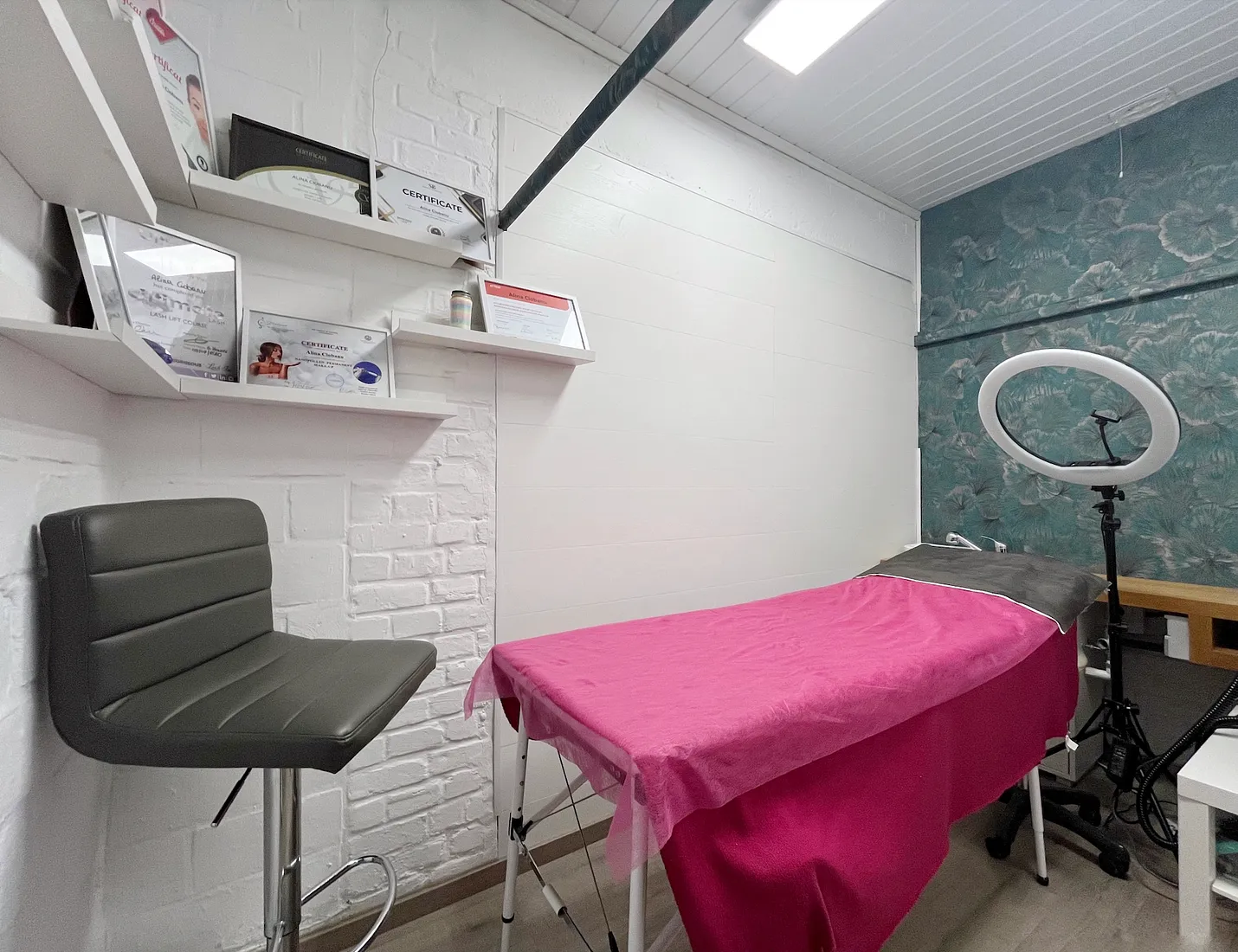 Beauty Studio Detail